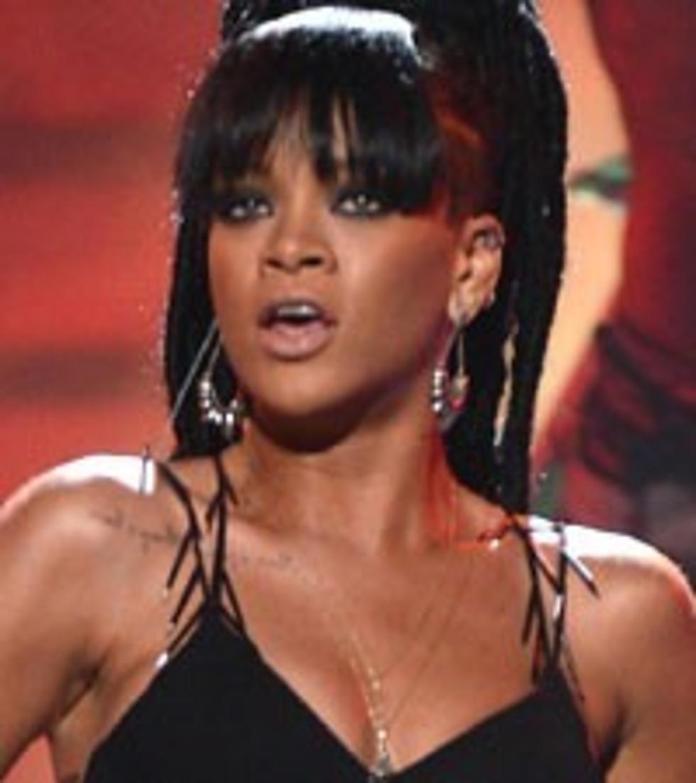 Rihanna, Stage Return: Singer Rocks Wireless Festival Days After Grandmother’s Funeral