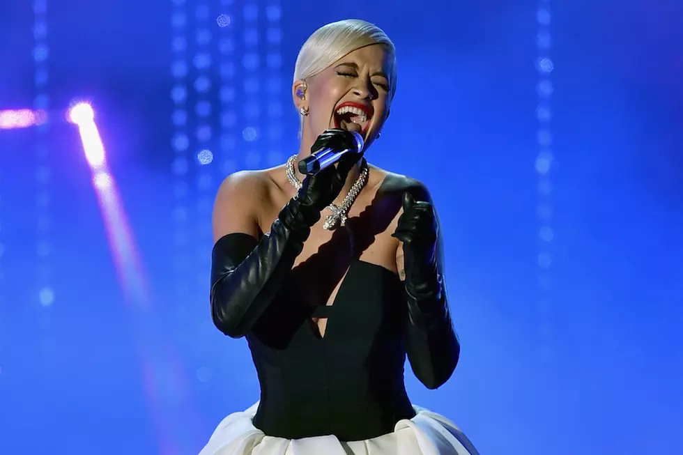 Rita Ora Belts Out 'Grateful' at 2015 Oscars [VIDEO]