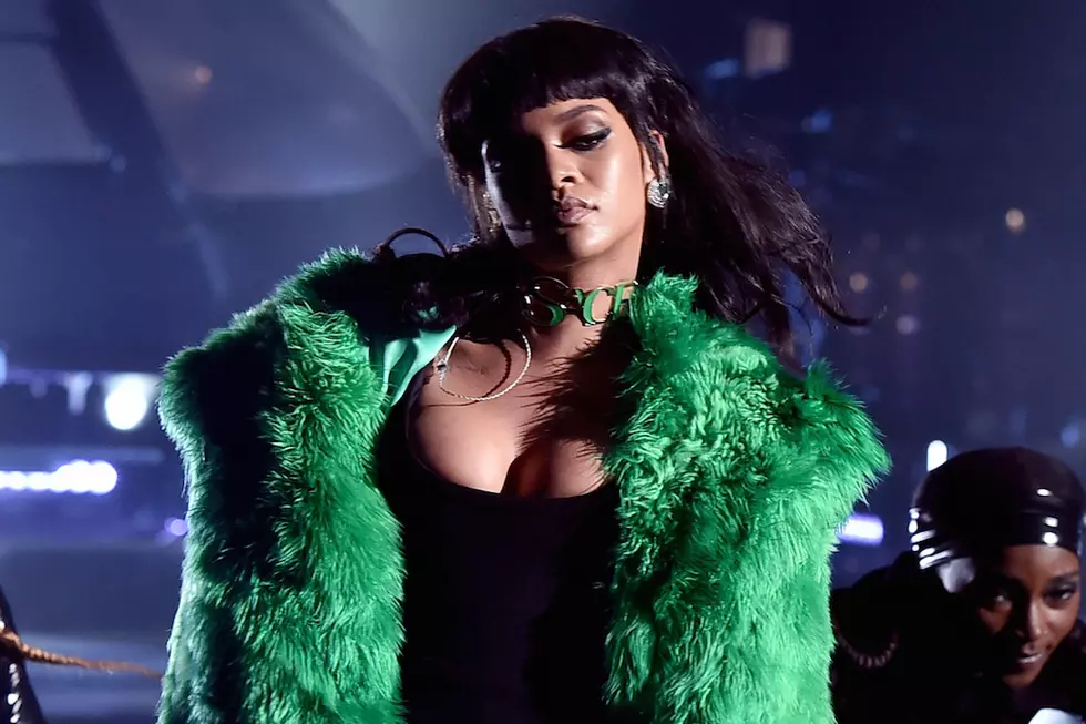 Rihanna Performs ‘Bitch Better Have My Money’ at 2015 iHeartRadio Music Awards [VIDEO]