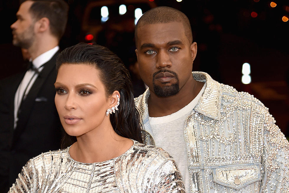 Kanye West Wears Blue Contacts to the 2016 Met Gala, Fans React [PHOTO]