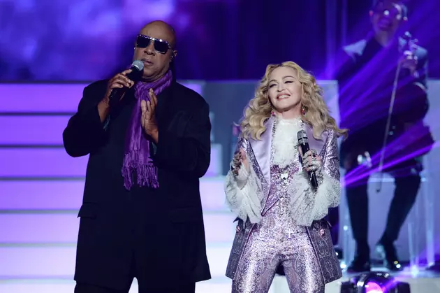 Thumbs Up or Down for Madonna&#8217;s Prince Tribute at Billboard Music Awards?