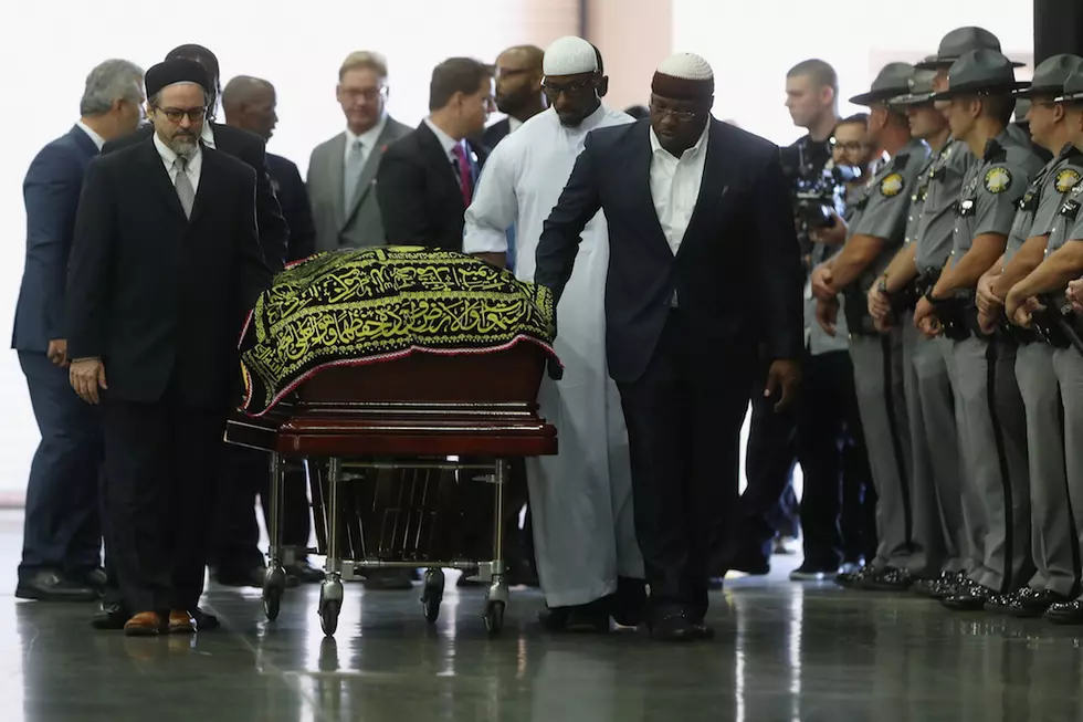 Islamic Funeral Held for Muhammad Ali Draws Thousands of Mourners