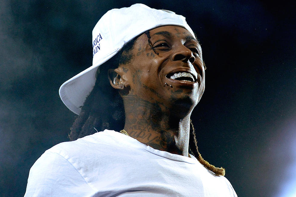 Lil Wayne’s Jet Forced to Make Emergency Landing After Rapper Has Seizures