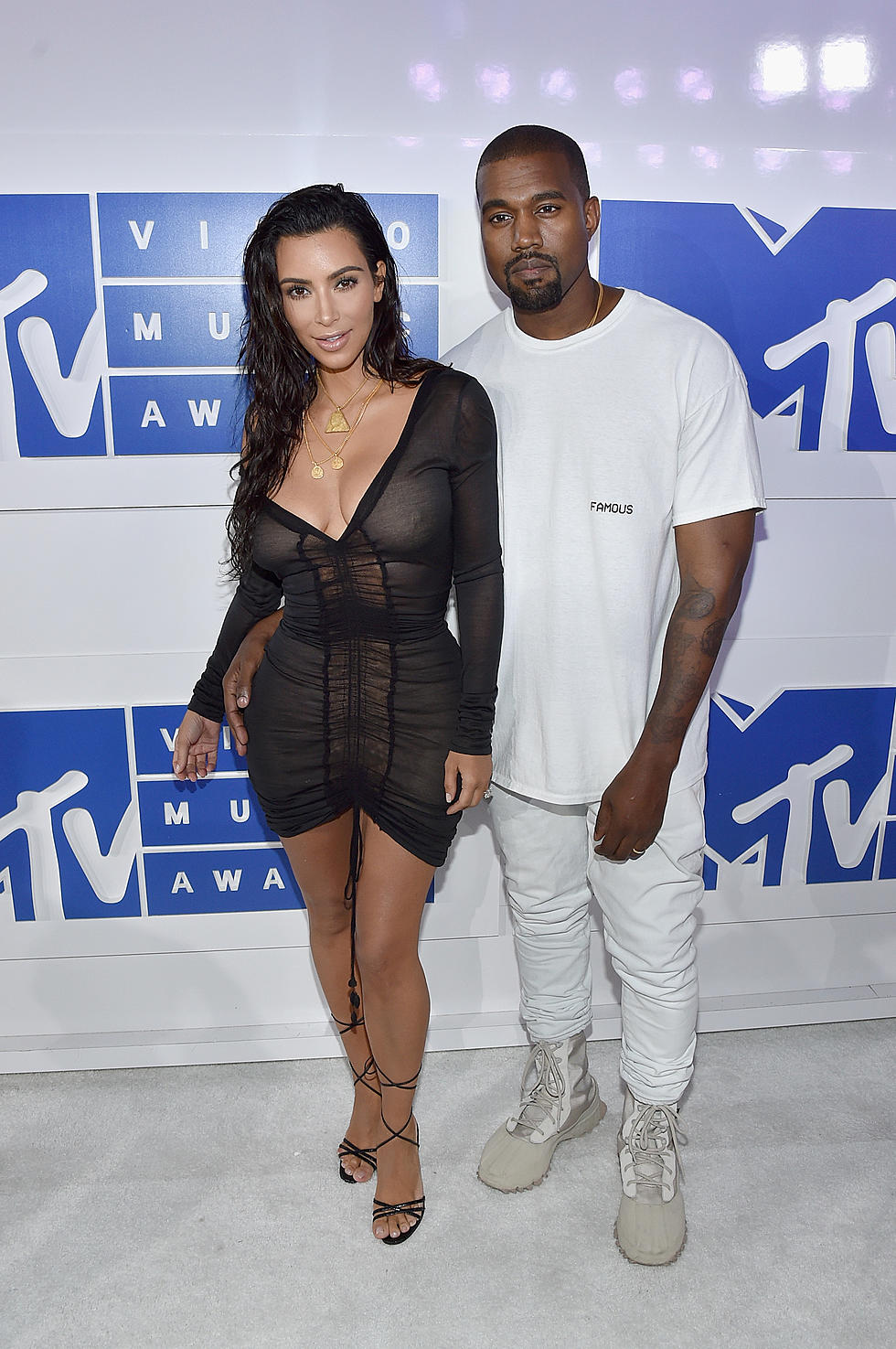 Kim Kardashian Robbed at Gunpoint in Paris, Kanye West Abruptly Halts Show