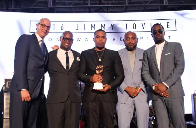 Nas Receives the 2016 Jimmy Iovine Icon Award at the REVOLT Music Conference