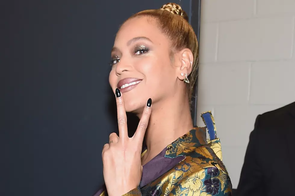 Beyonce Rocks ‘Chunky’ Hoops in Bruno Mars-Inspired Instagram Post [PHOTOS]