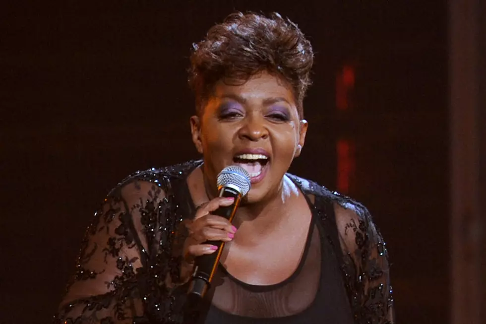 Anita Baker Tweets About Coming To Texas Mother’s Day Weekend