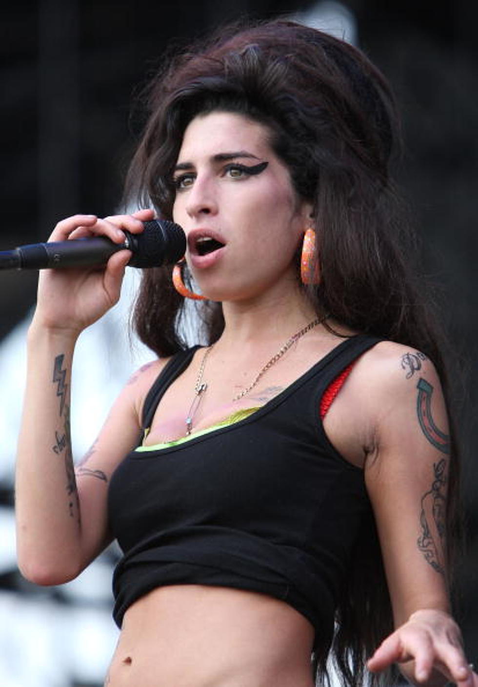 Hollywood Dirt: Amy Winehouse – Dead at 27 &#8211; UPDATE
