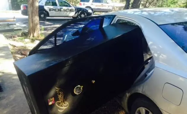 Texas Burglary Suspects Caught When Large Stolen Safe Won&#8217;t Fit in Small Getaway Car