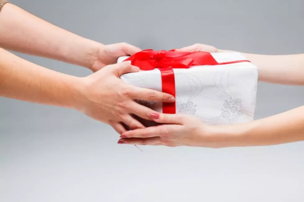 Here Are 3 Fast Christmas Presents You Can Get To Finish Your Christmas Shopping