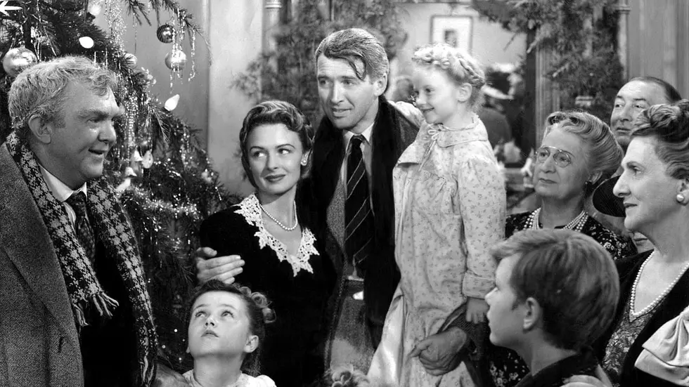 Watch &#8216;It&#8217;s a Wonderful Life&#8217; for Free This Sunday at the Plaza Theatre