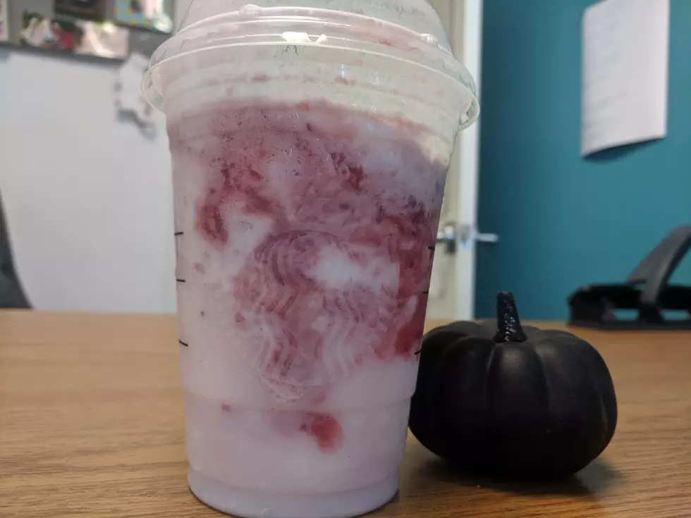 The 'IT' Frappuccino Will Make Your Tastebuds Float 