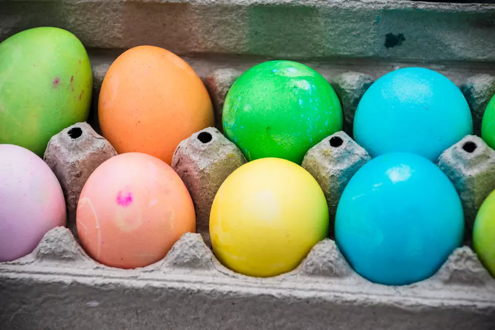 5 Great Hacks To Make Easter Egg Dyeing Easier For You