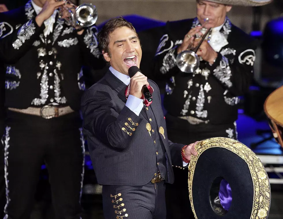 Alejandro Fernández Makes El Paso Stop on 'Hecho En México' Tour