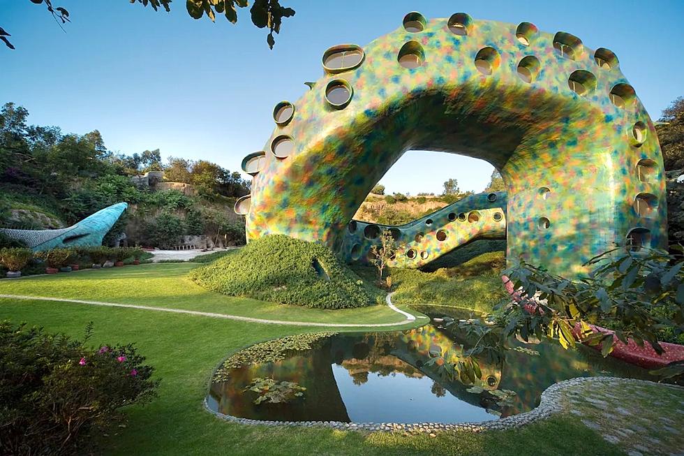 El Pasoans Can Sleep Inside A Snake God At This Mythical Airbnb