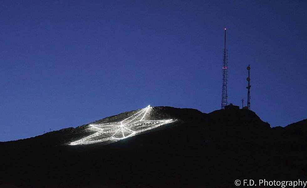 After El Paso&#8217;s Star Glows Red For Weeks It&#8217;s Now Back To Normal
