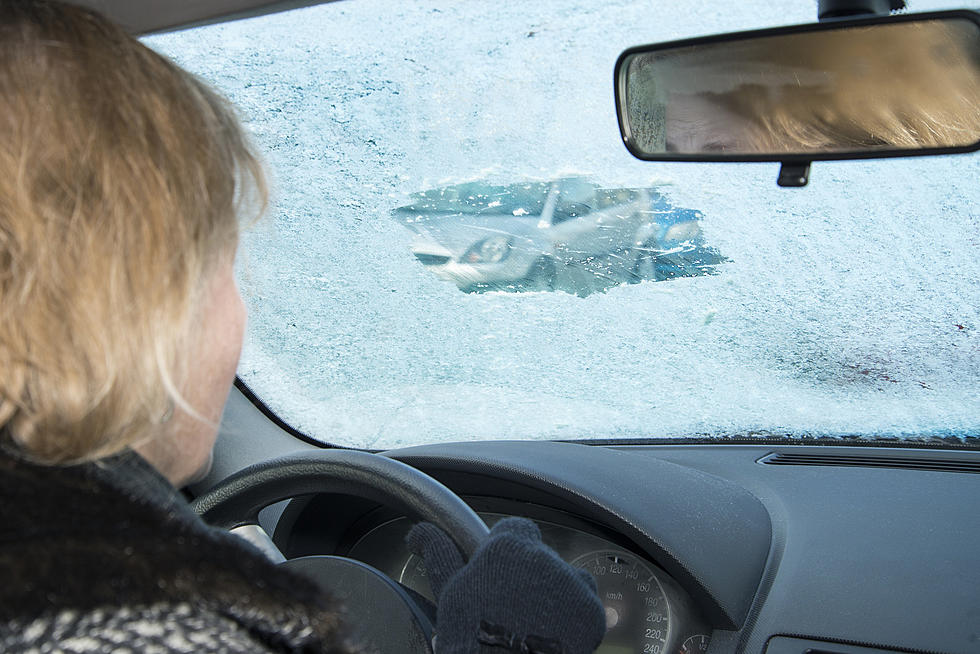 Do You Know How To Safely De-Ice Your Windshield? Here's How