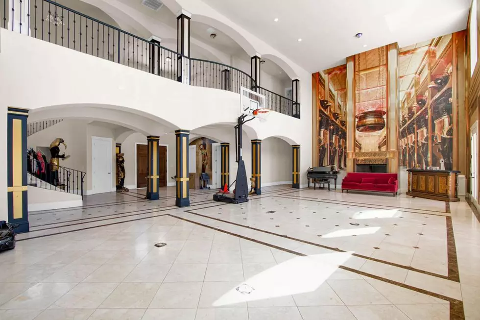 This $2.5 Million El Paso Mansion Is Going Viral For All The Wrong Reasons