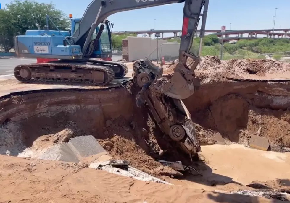 El Paso In National News After 15 Ft Deep Sinkhole Swallows Car