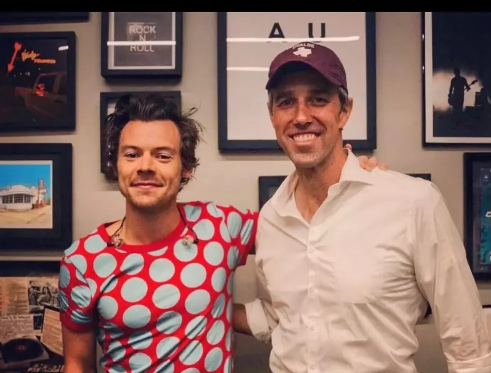 Harry Styles Shows Love For Beto O'Rourke During Sold Out Concert