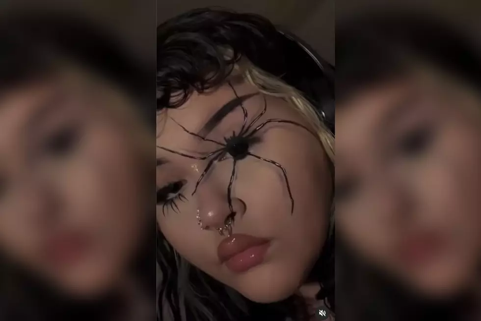 The Easiest Way to Turn Your Eye Into a Scary Halloween Costume