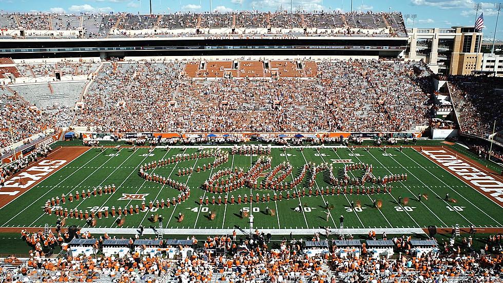 WATCH: Texas Longhorn Band Performs Selena Tribute at Halftime Show