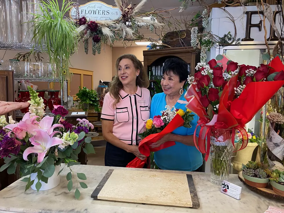 This El Paso Flower Shop Gave Out Free Bouquets For National Girlfriends Day