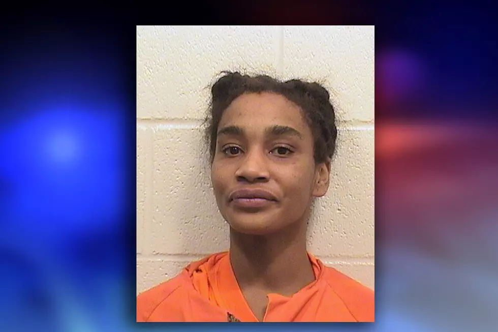 Woman In Jail for Stabbing Man in Back Claims Self Defense