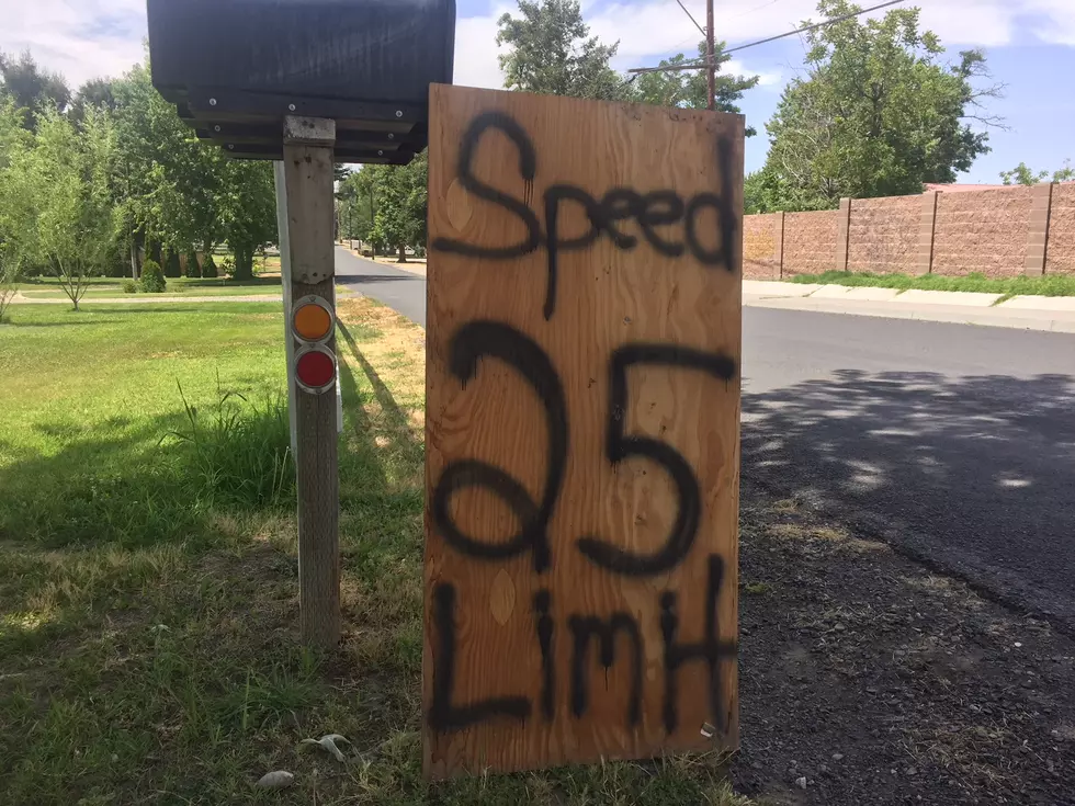 Tri-Cities Family Makes Fake Speed Limit Sign to Protect Family