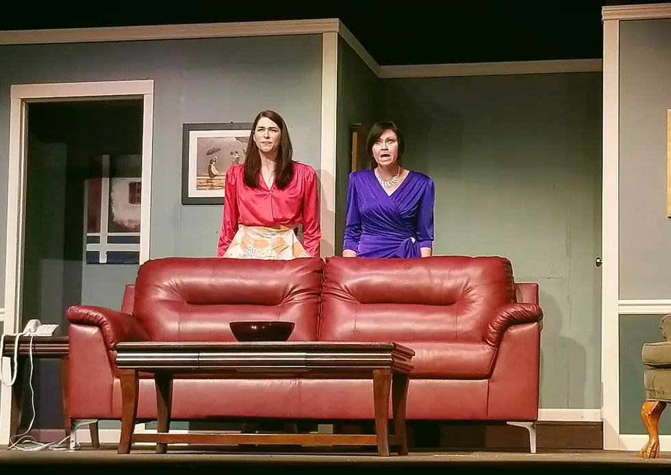 Female Version of ‘The Odd Couple’ Delivers Laughs in Richland
