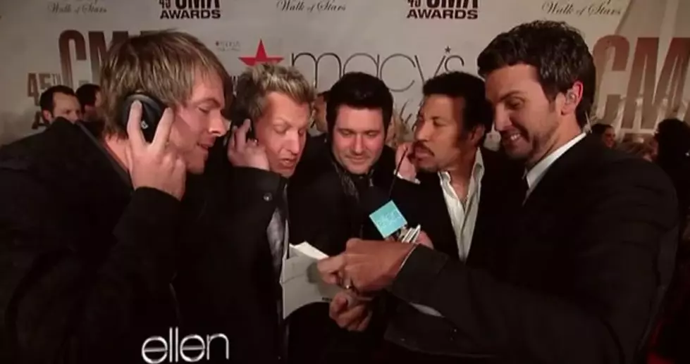 Luke Bryan CMA Correspondent For Ellen (Hilarious)  [VIDEO]