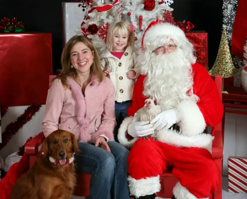 Pose Your Pet With Santa Paws