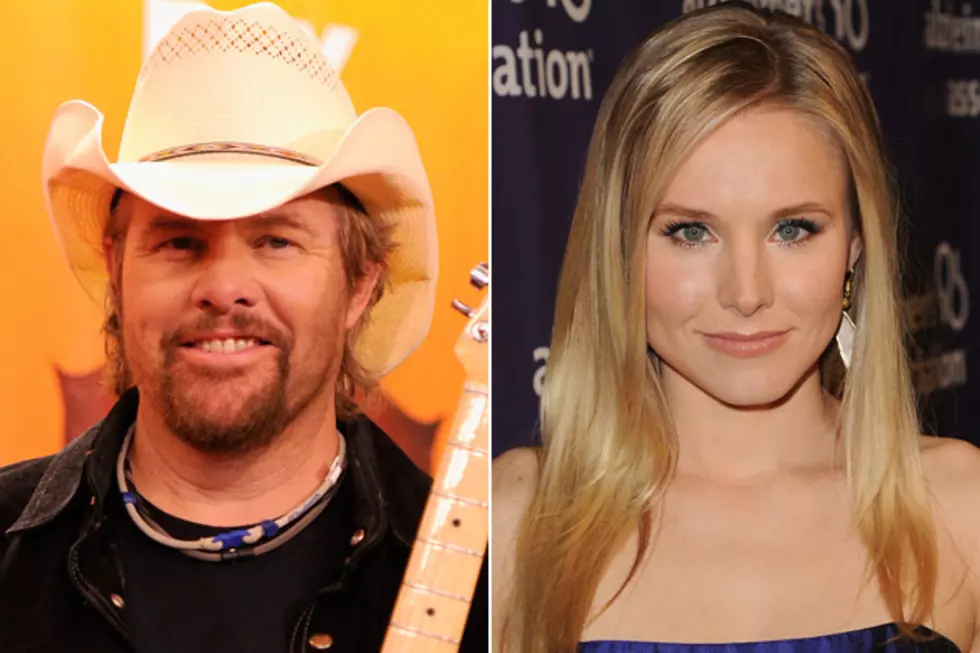 Kristen Bell Is Back As Host Of  &#8220;CMT Music Awards&#8221; But Toby Keith Got The Boot