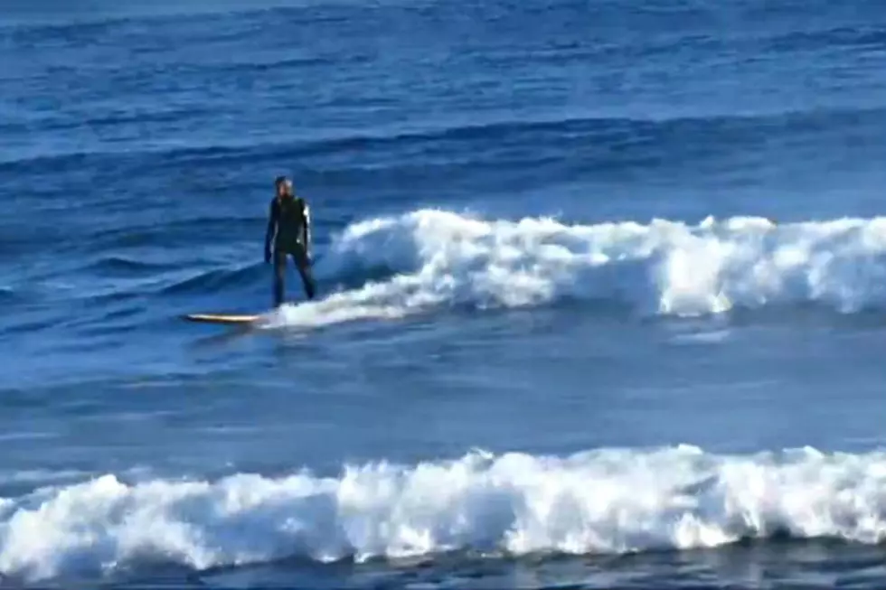Surfers Take On Lake Superior Right Before New Years Eve [VIDEO]
