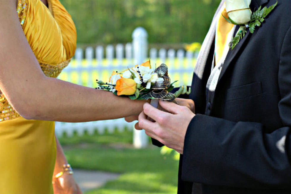 School Causes Controversy With Prom Dress Code and Dress Approvals [POLL]