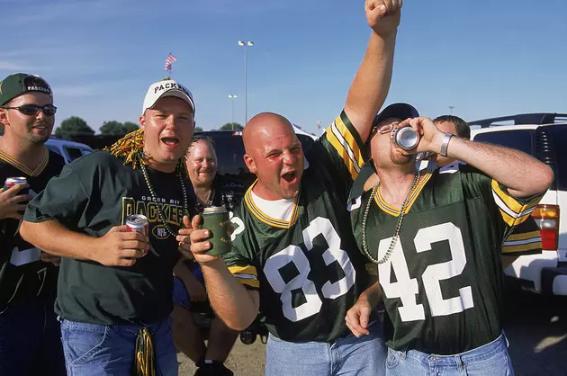Why Does Wisconsin Love The Packers, Cheese, and Badgers? They&#8217;re Drunk! (No, Really)