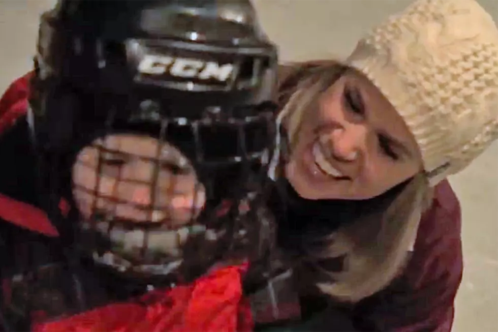 So God Made a Hockey Mom [Watch]