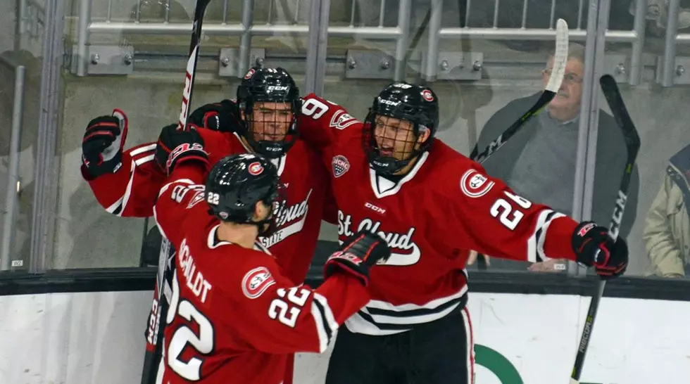 Four Minnesota Schools in D-1 Hockey Top-20 (Including #2 SCSU)