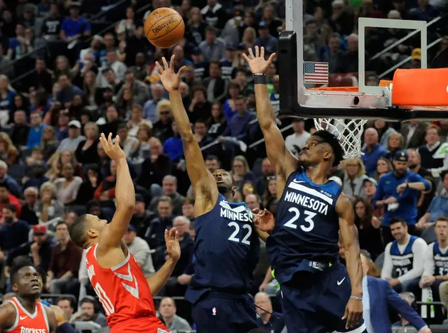 Wolves Top Rockets 121-105 in Game 3