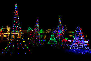 Don&#8217;t Miss The MN &#8220;Festive Holiday Lights Tour&#8221;