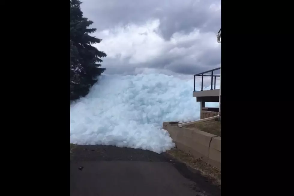 Strong Wind Pushes Huge Ice ‘Glaciers’ Off Lake Mille Lacs [Watch]