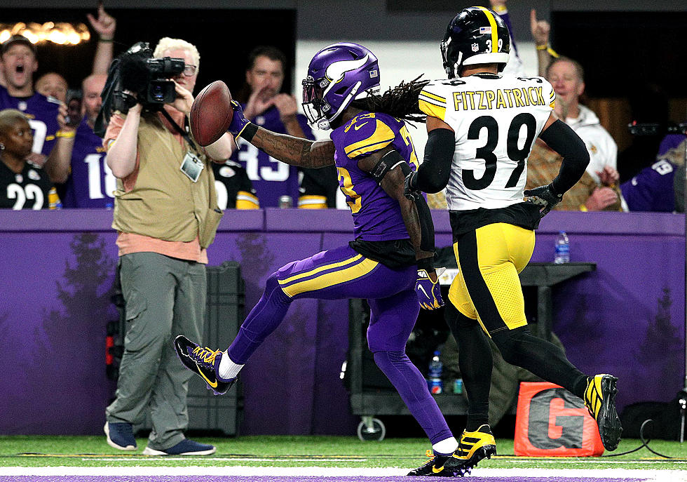 Vikings Beat Steelers, Deny Last-Play Pass in End Zone