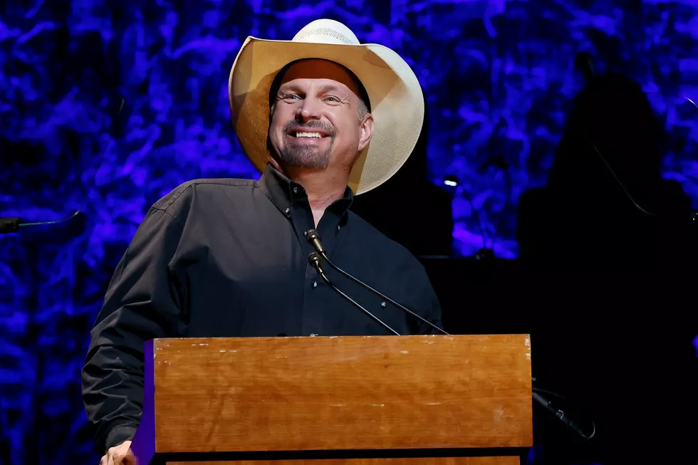 Here is How to Have the Same Thanksgiving Dinner as Garth Brooks