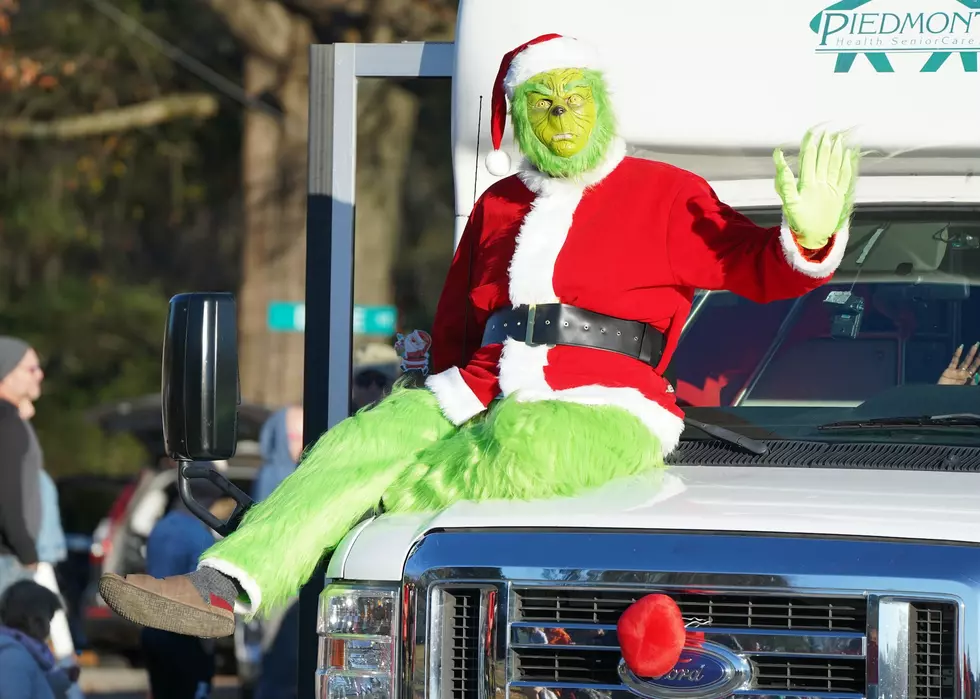 Skip Santa’s Lap, Instead Get a Picture with The Grinch in Sauk Centre