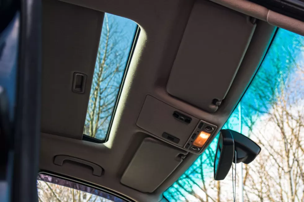 How To Tell What Kind Of ‘Roof’ My Car Has? Sunroof or Moonroof?