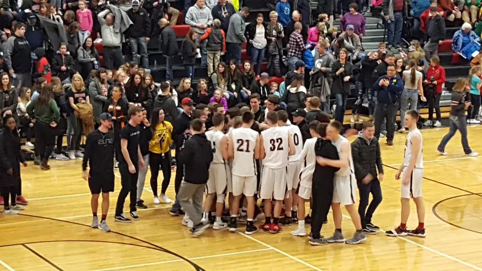 HS Basketball – Marshall Clinches District Title in Rout