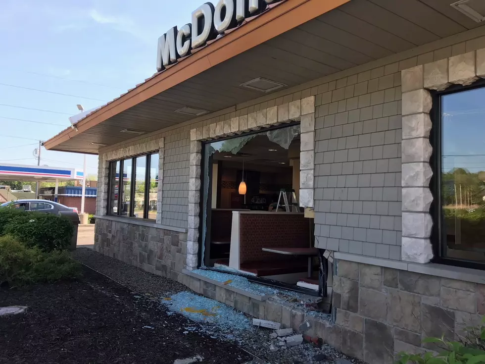 Car Crashes Into Battle Creek McDonald's Friday Morning