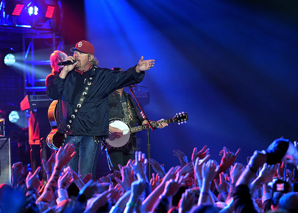 What Did Singer Toby Keith Eat Before He Took The Stage In MI?