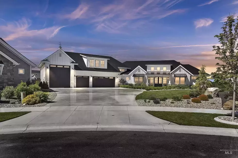 A Look Inside This Beautiful $2.35 Million Modern Farmhouse in Meridian