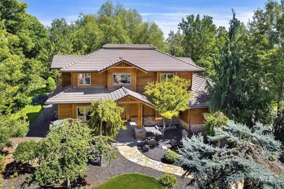 $1.8 Million Home for Sale in Meridian is Mainly Cedar Wood and Stone…